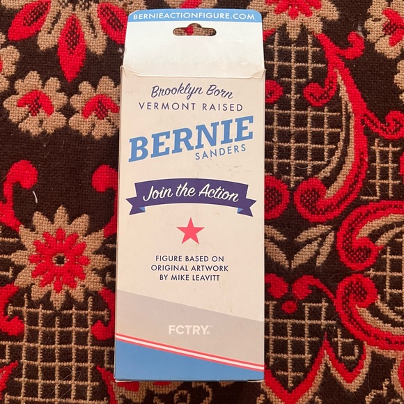Bernie Sanders Figurine - Picture 2 of 3
